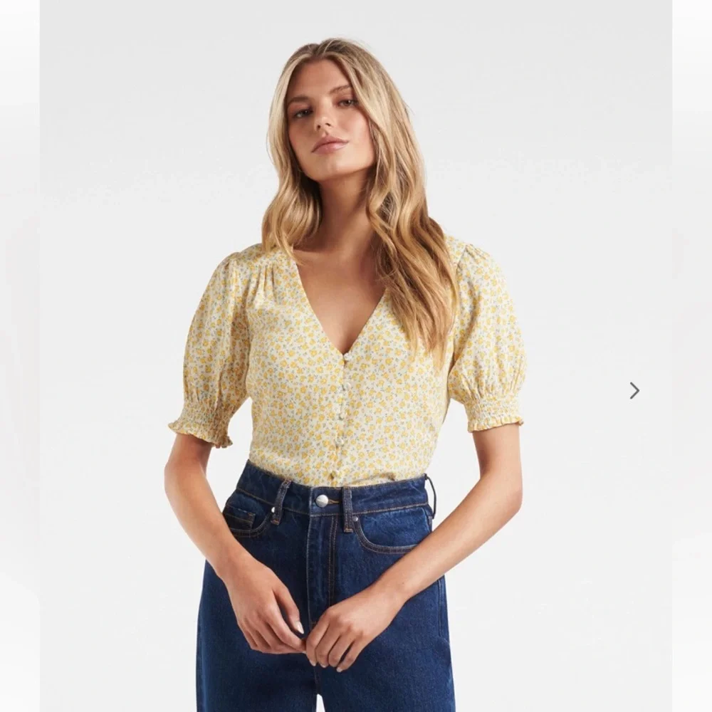 Forever New - Mietta Button Down Blouse - Picture 1 of 6
